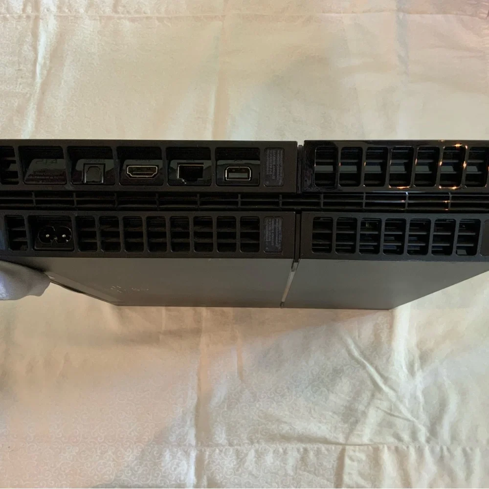 Sony PlayStation 4 CUH-1001A Black Console W/ Cords